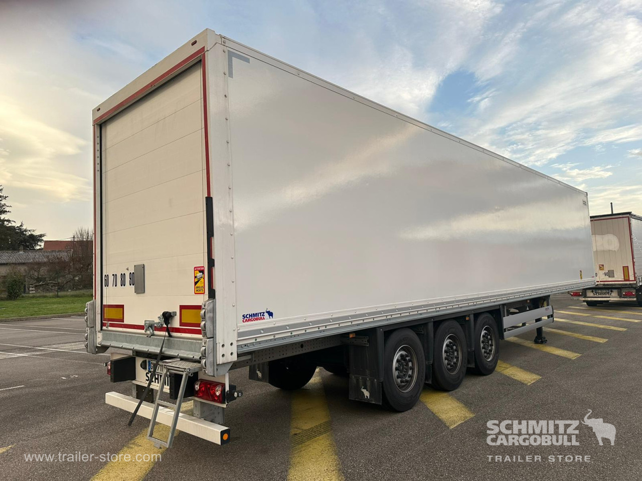 Schmitz Cargobull Semitrailer Dryfreight Porte relevante 