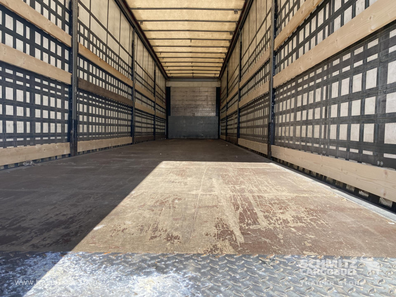 Schmitz Cargobull Semitrailer Curtainsider Standard 