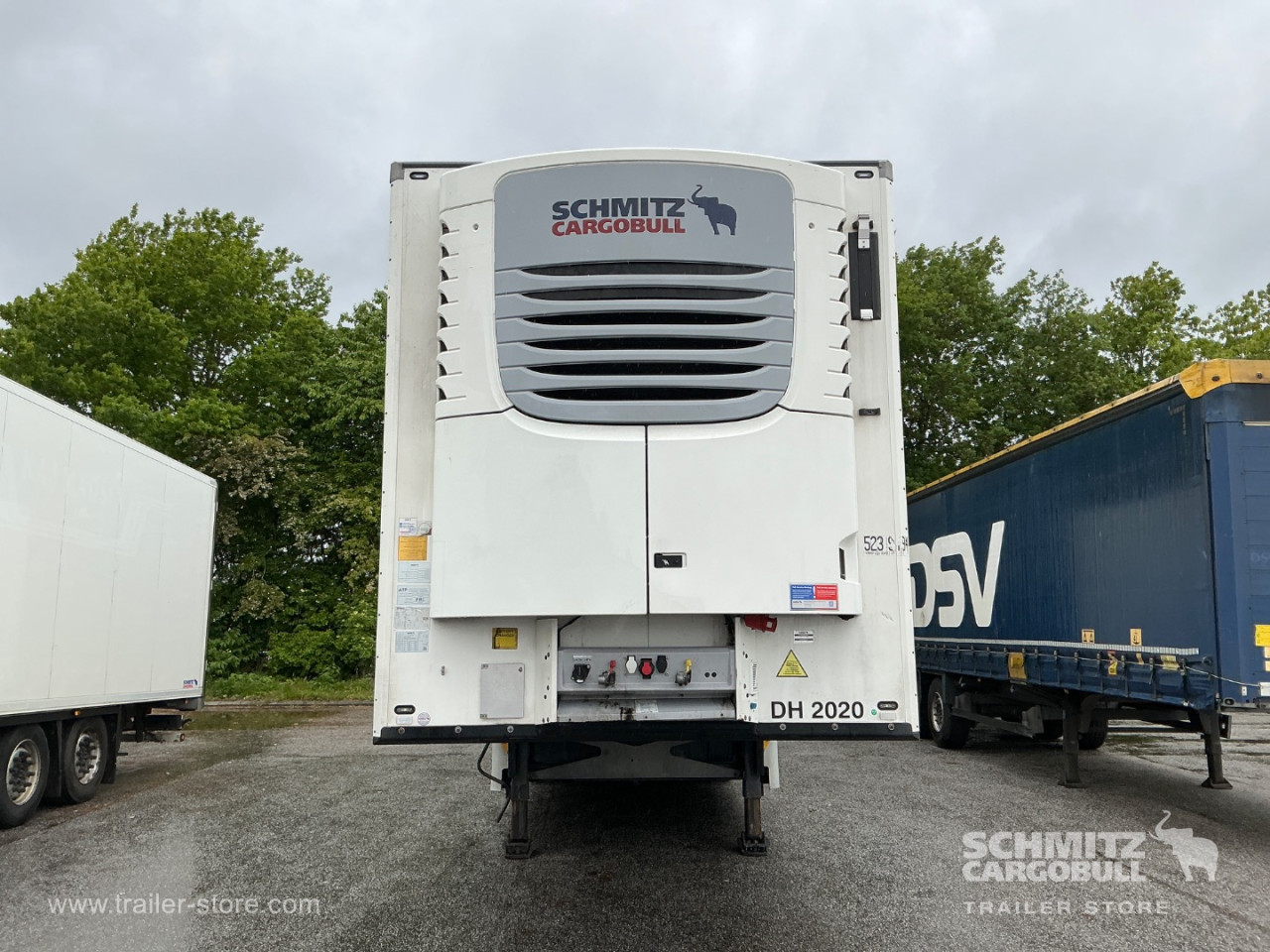 Schmitz Cargobull Reefer Meat hanging system 