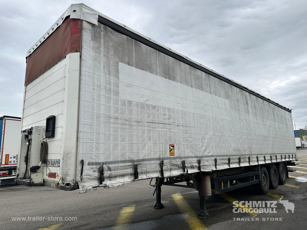 Schmitz Cargobull Semitrailer Curtainsider Standard Hayon 
