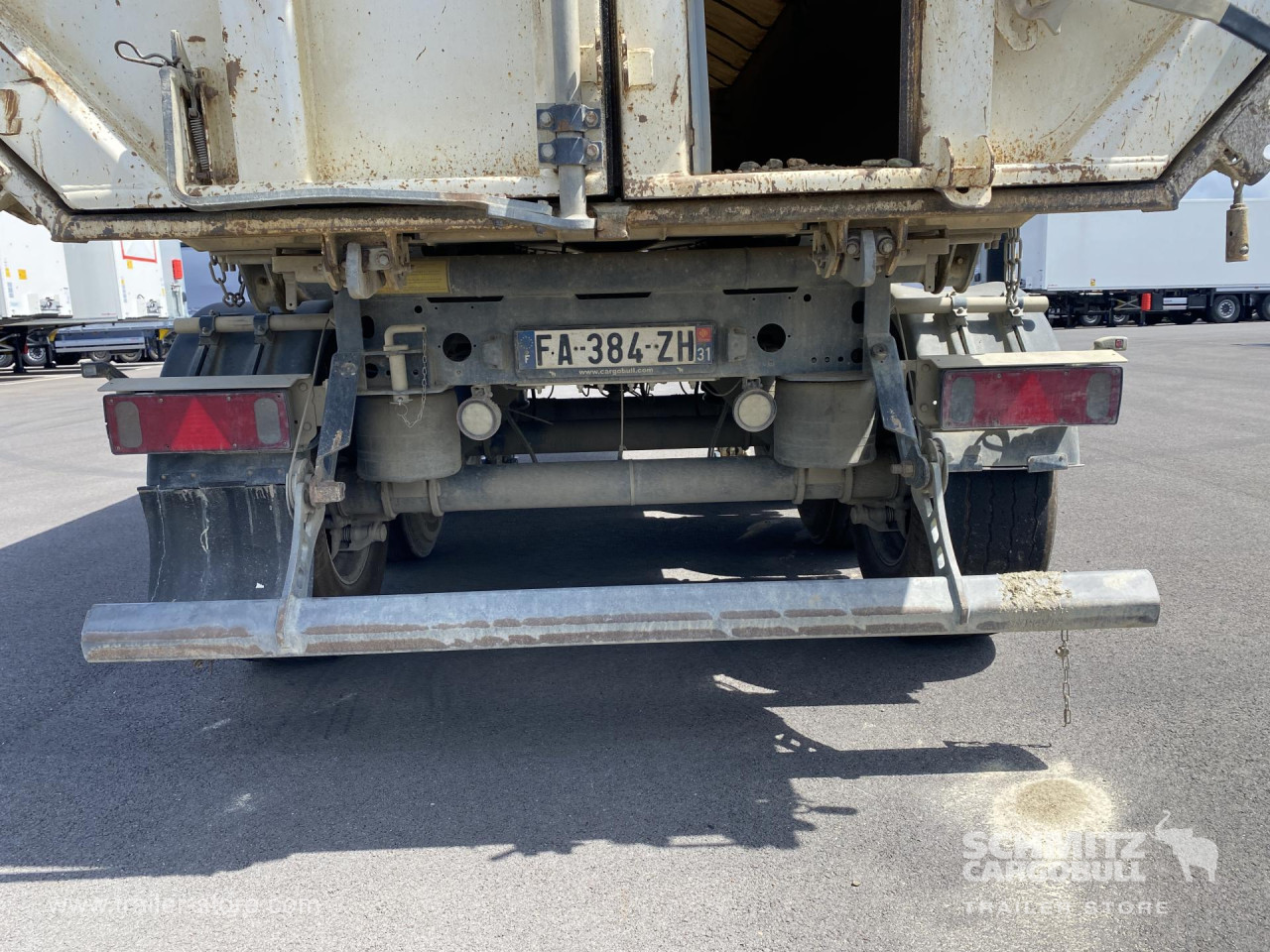 Schmitz Cargobull Semitrailer Tipper Steel half pipe body 24m³ 