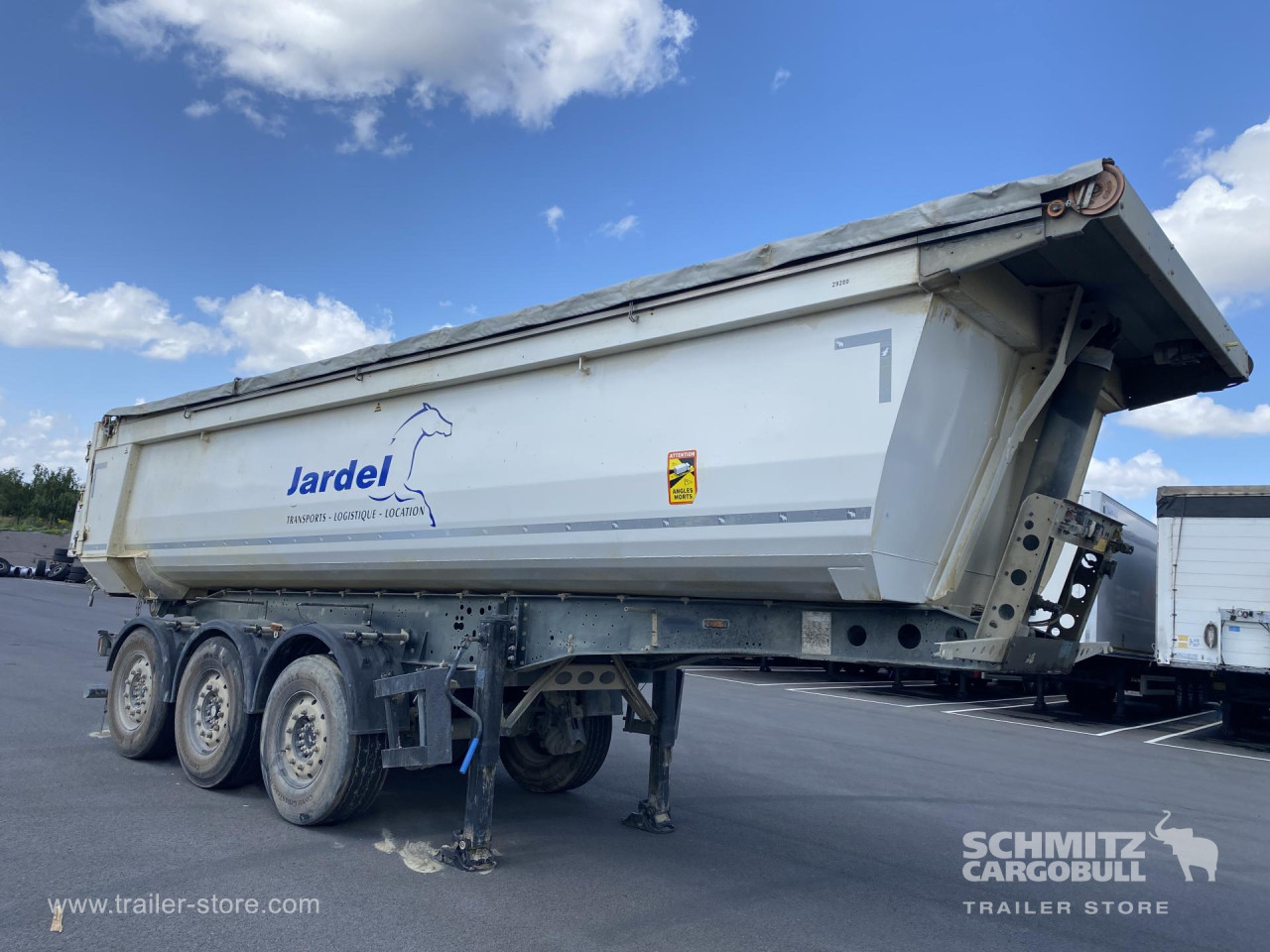 Schmitz Cargobull Semitrailer Tipper Steel half pipe body 24m³ 
