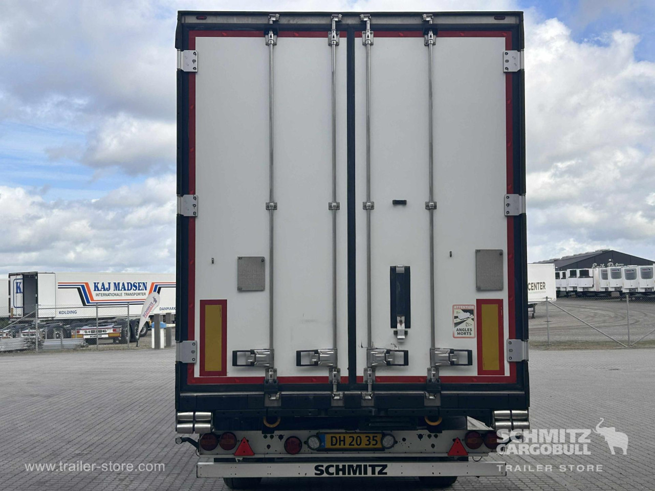 Schmitz Cargobull Reefer Meat hanging system 