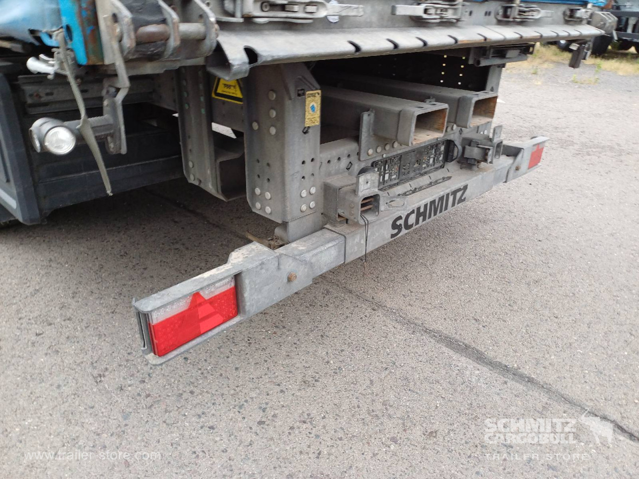 Schmitz Cargobull Curtainsider Standard Staplerhalterung 
