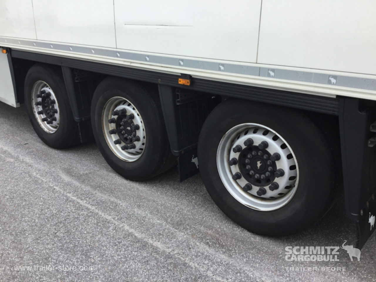 Schmitz Cargobull Reefer Meat hanging system 