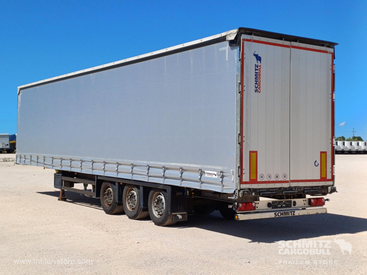 Schmitz Cargobull Curtainsider Mega 