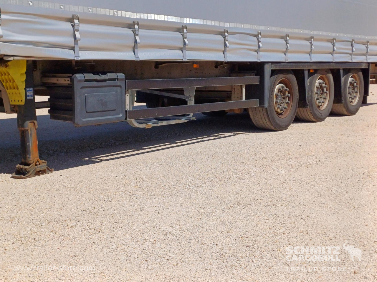 Schmitz Cargobull Curtainsider Mega 