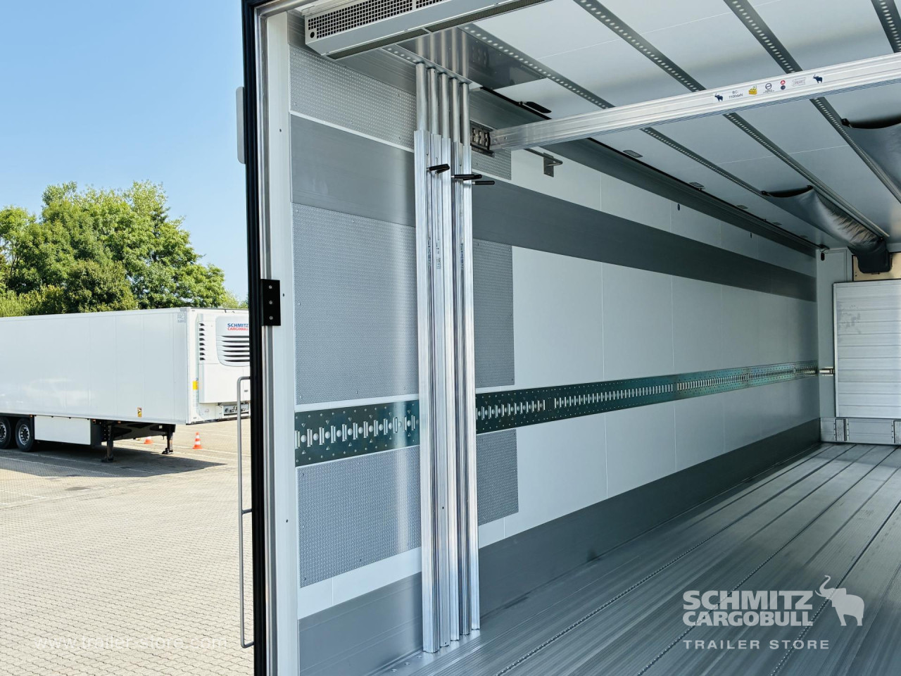 Schmitz Cargobull Tiefkühler Standard Ladebordwand 