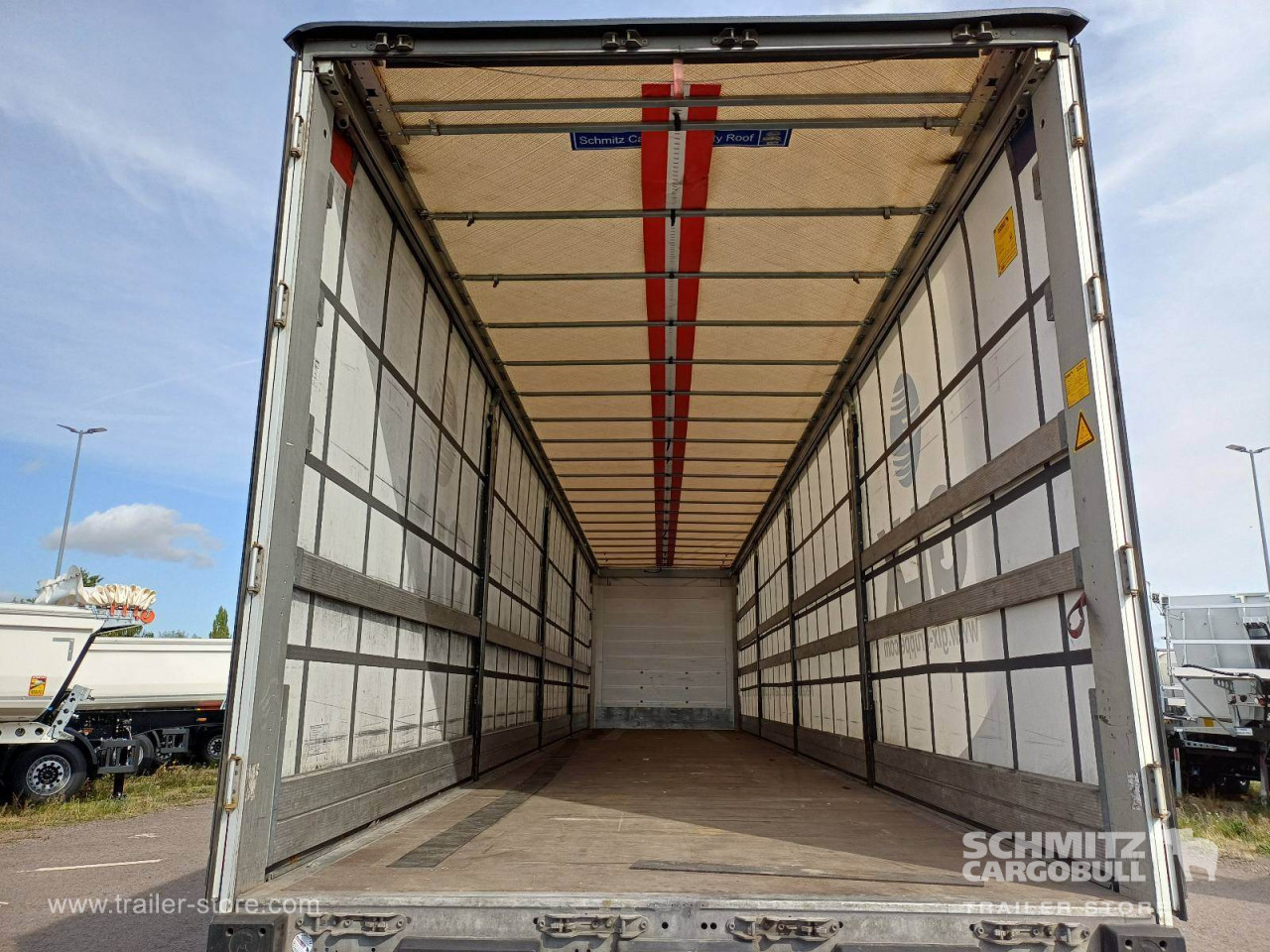 Schmitz Cargobull Curtainsider Standard 