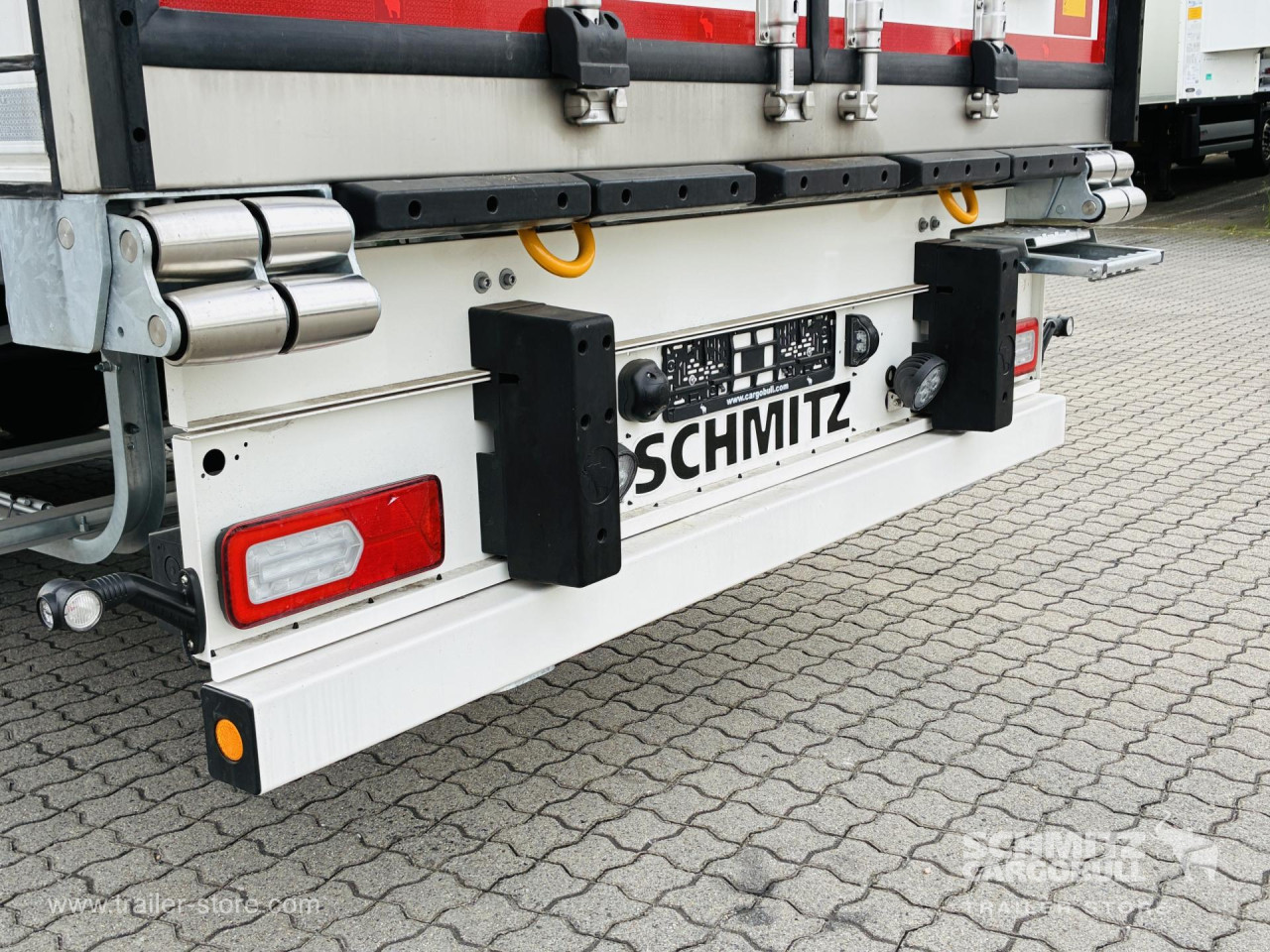 Schmitz Cargobull Tiefkühler Multitemp Trennwand 