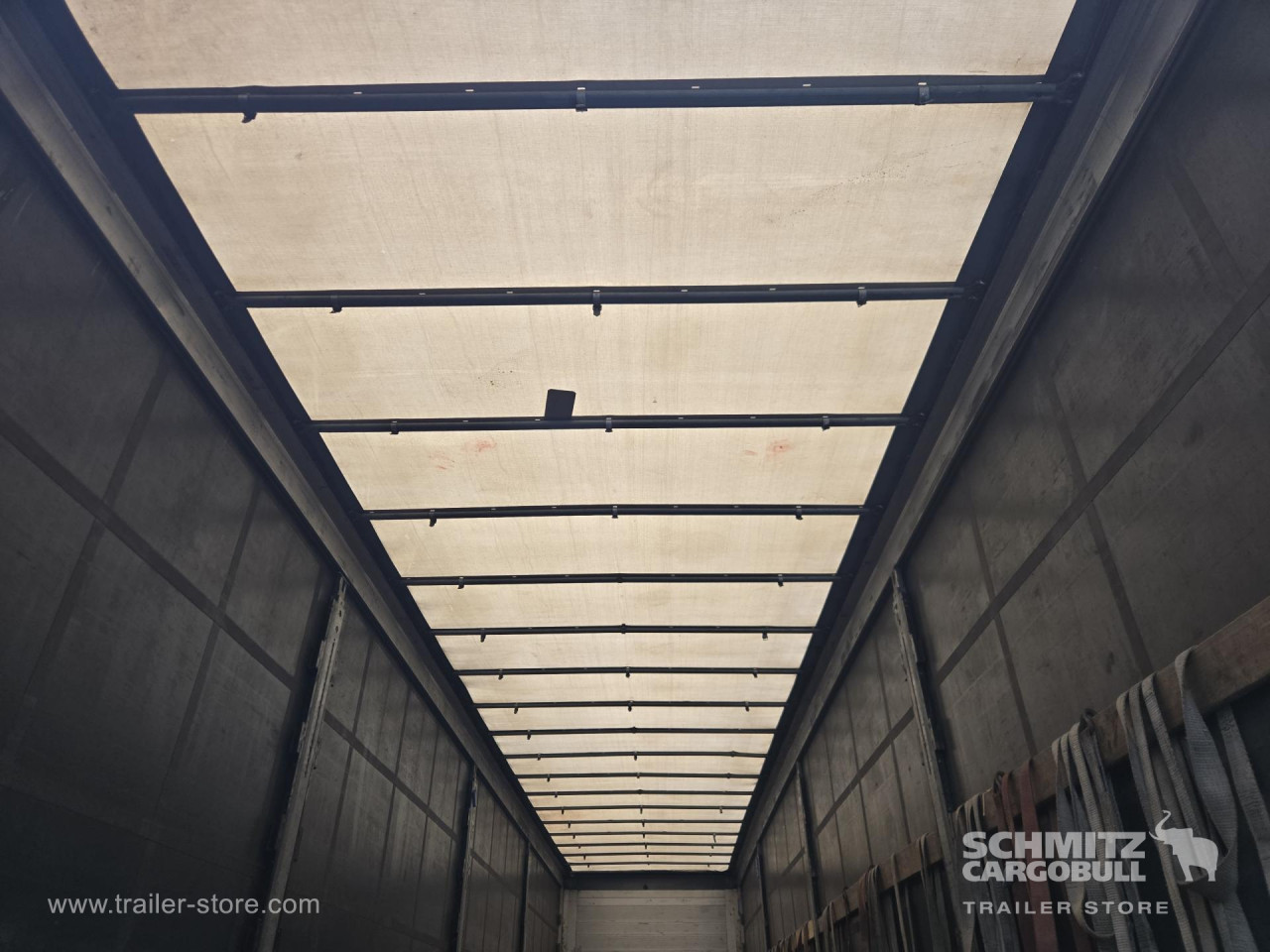 Schmitz Cargobull Curtainsider Mega 