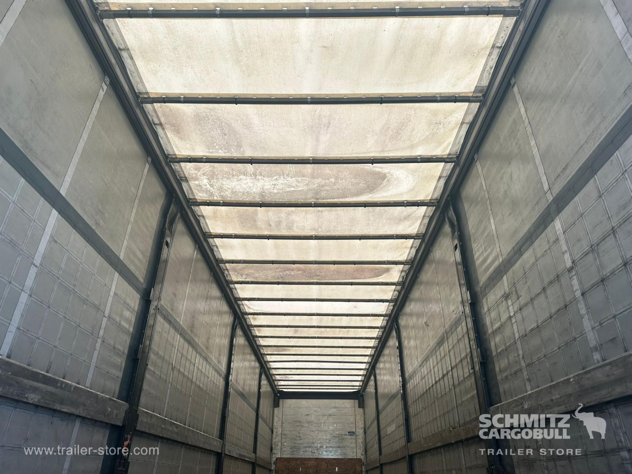 KOEGEL Semitrailer Curtainsider Standard 