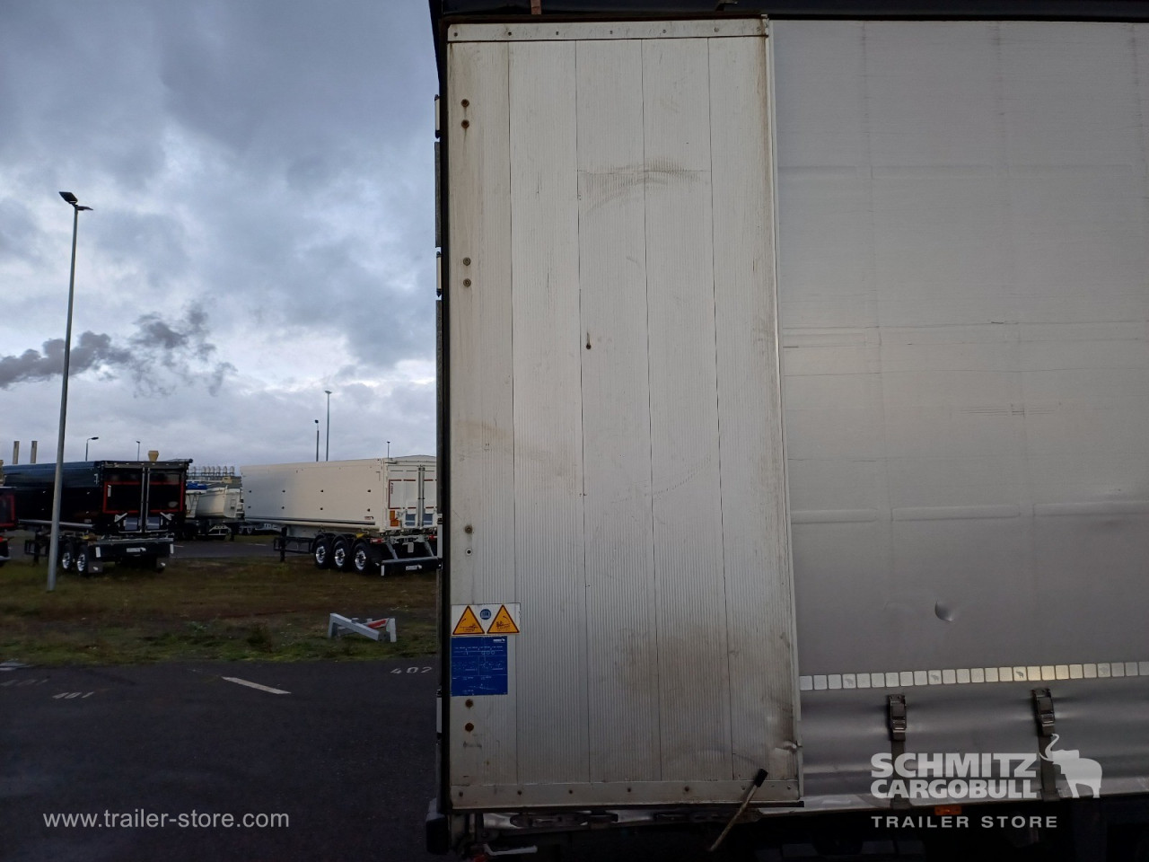 Schmitz Cargobull Curtainsider Mega 