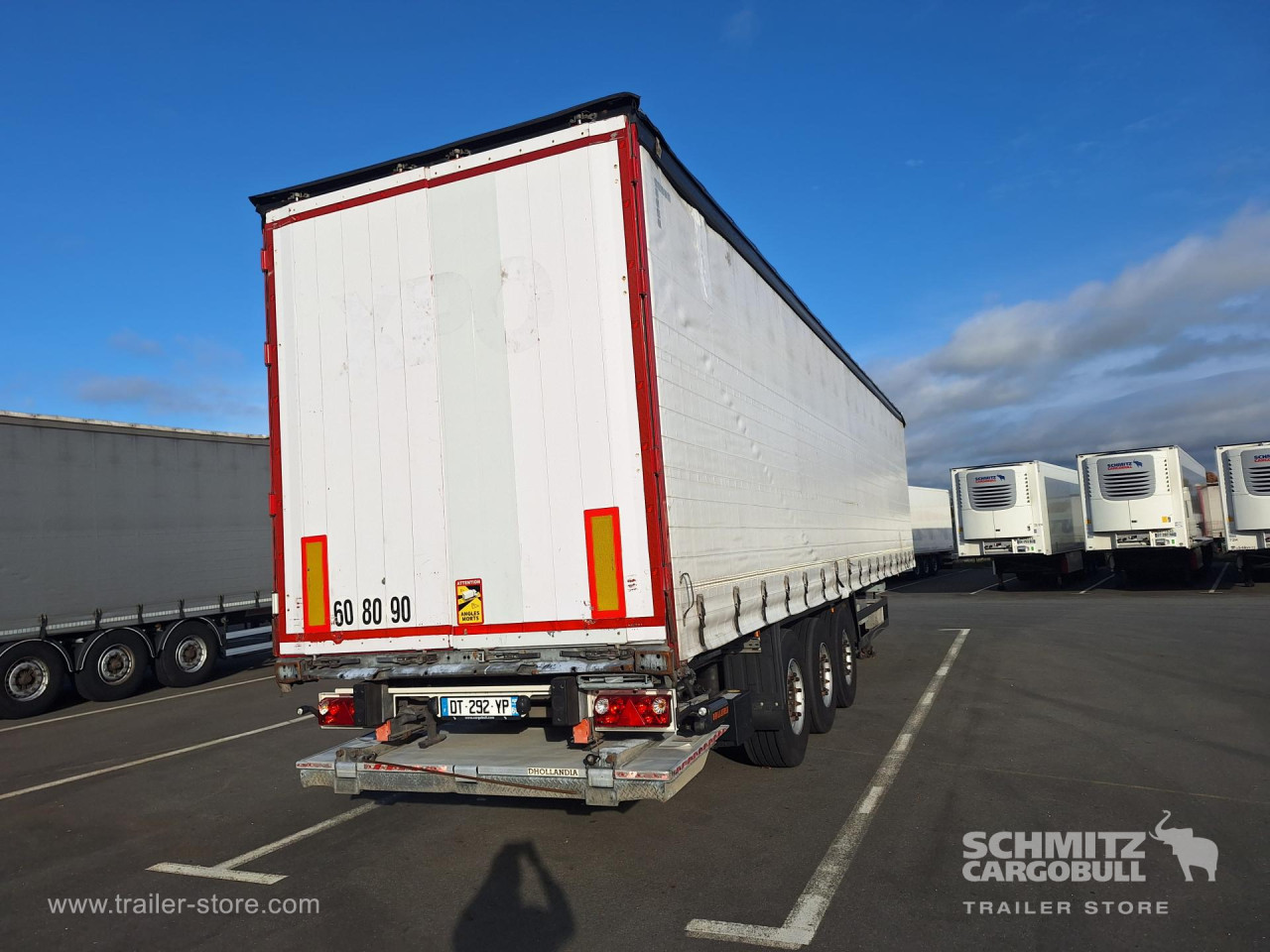 Schmitz Cargobull Semitrailer Curtainsider Standard Hayon 