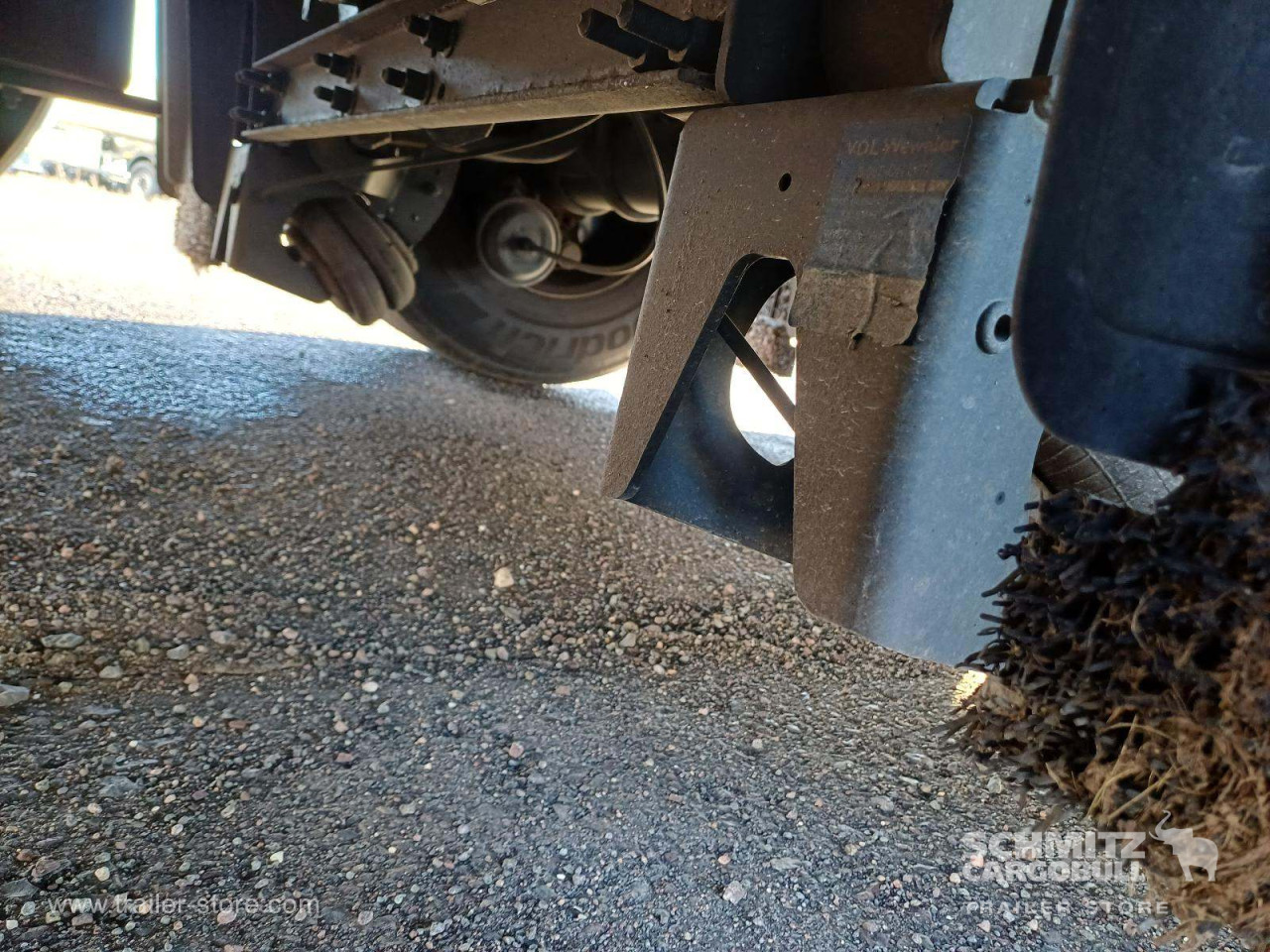 Schmitz Cargobull Curtainsider Mega 