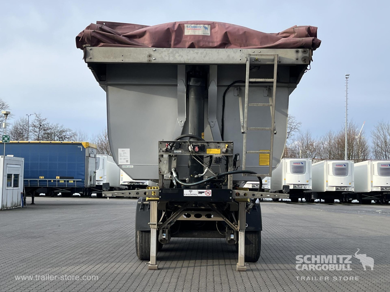 Schmitz Cargobull Kipper Stahlrundmulde 