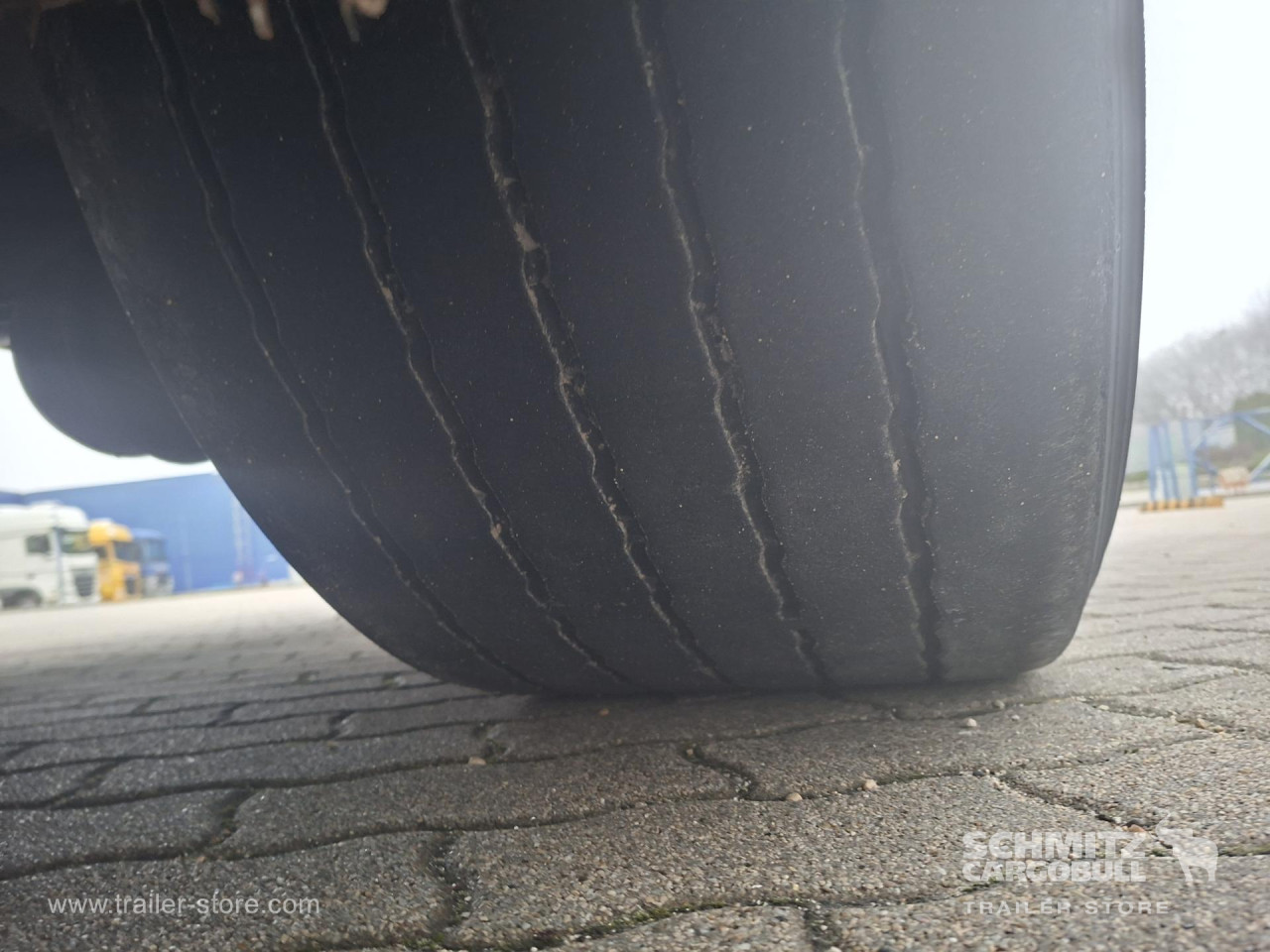 Schmitz Cargobull Curtainsider Mega 