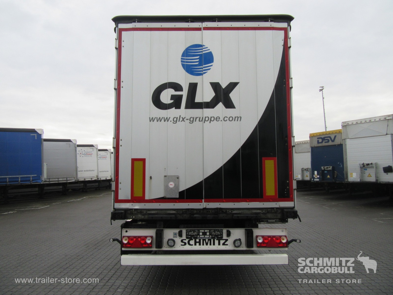 Schmitz Cargobull Curtainsider Standard Getränke 