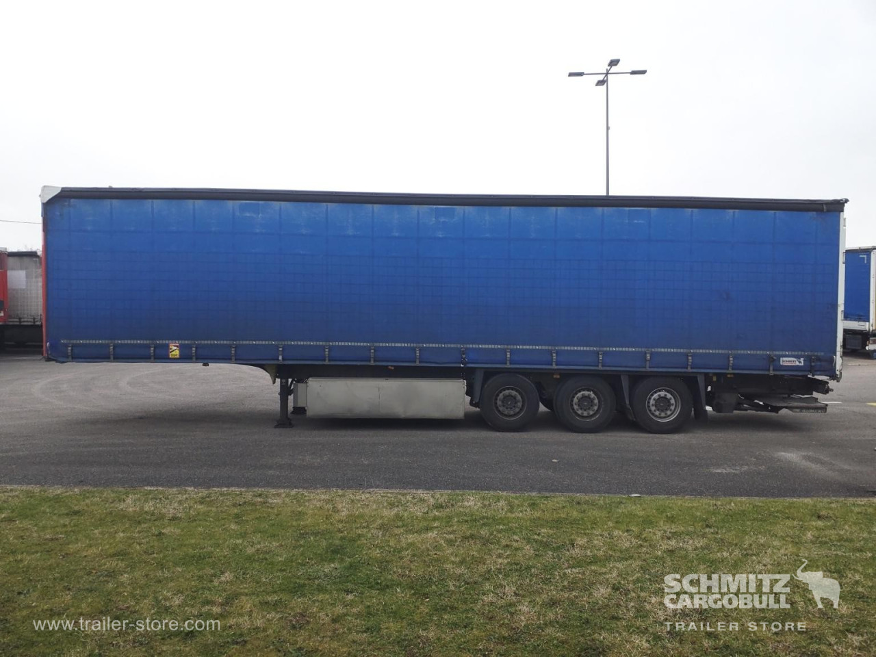 Schmitz Cargobull Semitrailer Curtainsider Standard Hayon 