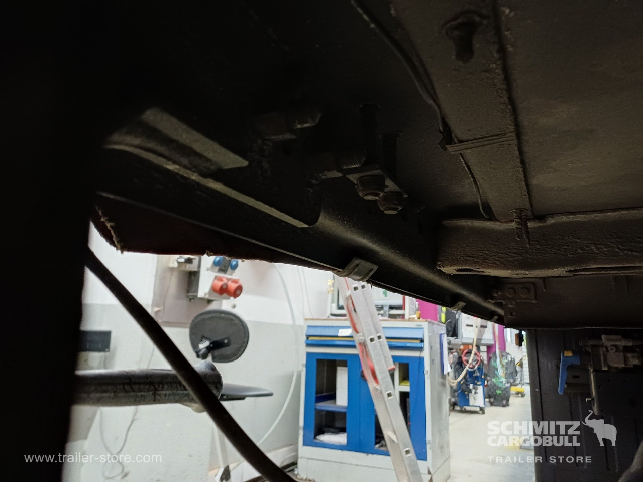 Schmitz Cargobull Curtainsider Standard Ladebordwand 