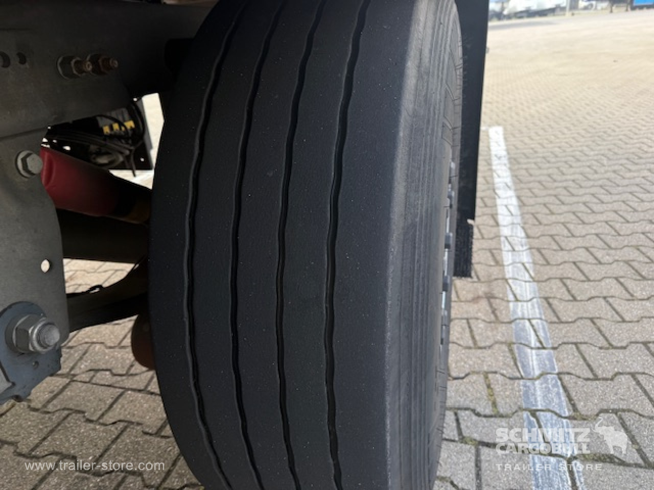 Schmitz Cargobull Oplegger Vries Standard Roller shutter door 