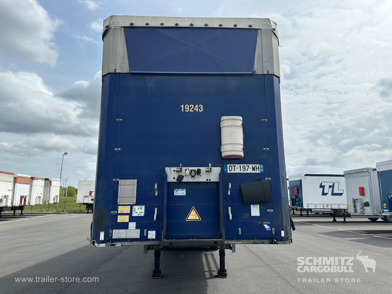 Schmitz Cargobull Semitrailer Curtainsider Mega 