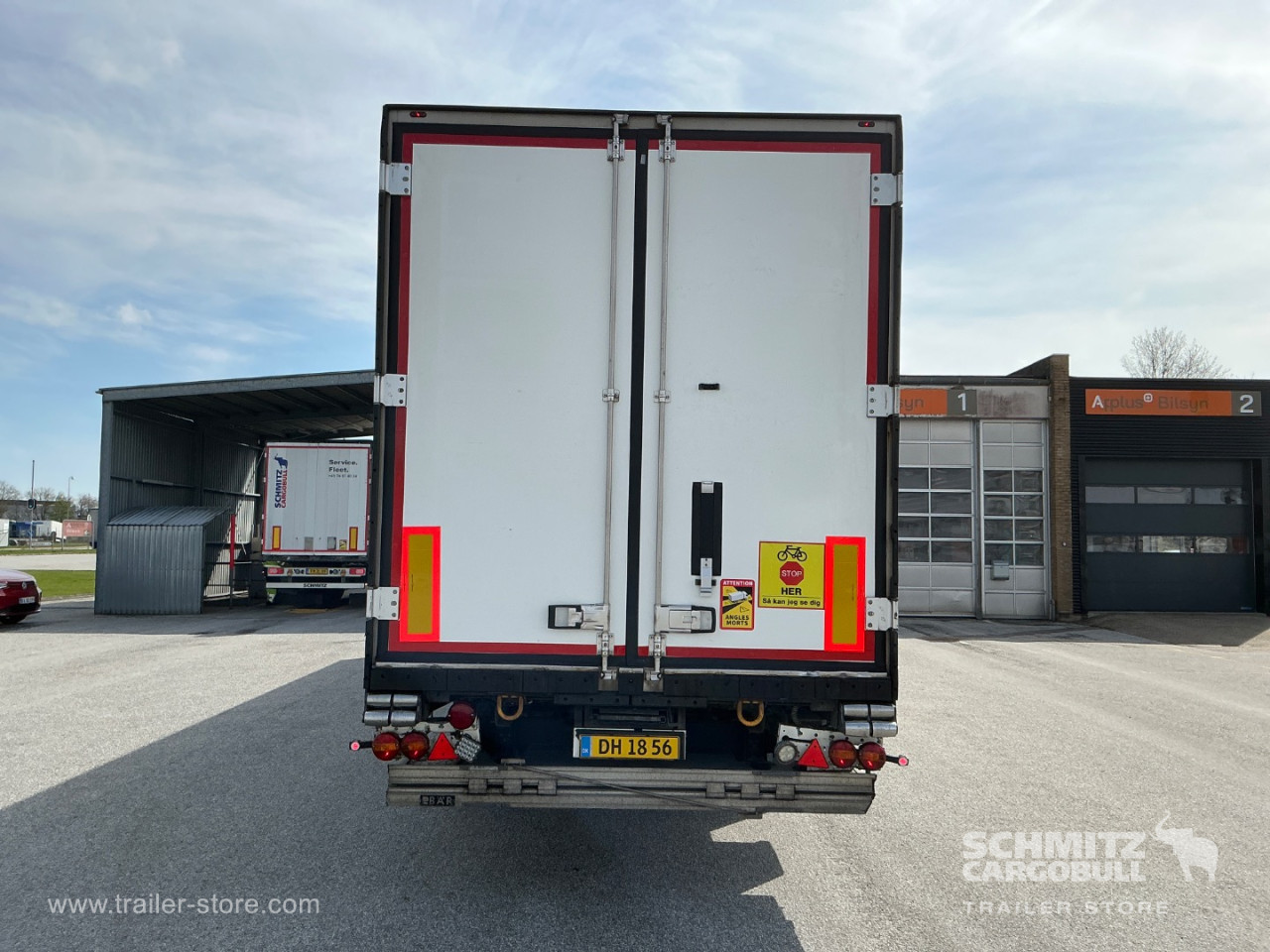 Schmitz Cargobull Auflieger Tiefkühlkoffer Multitemp Double deck Taillift 