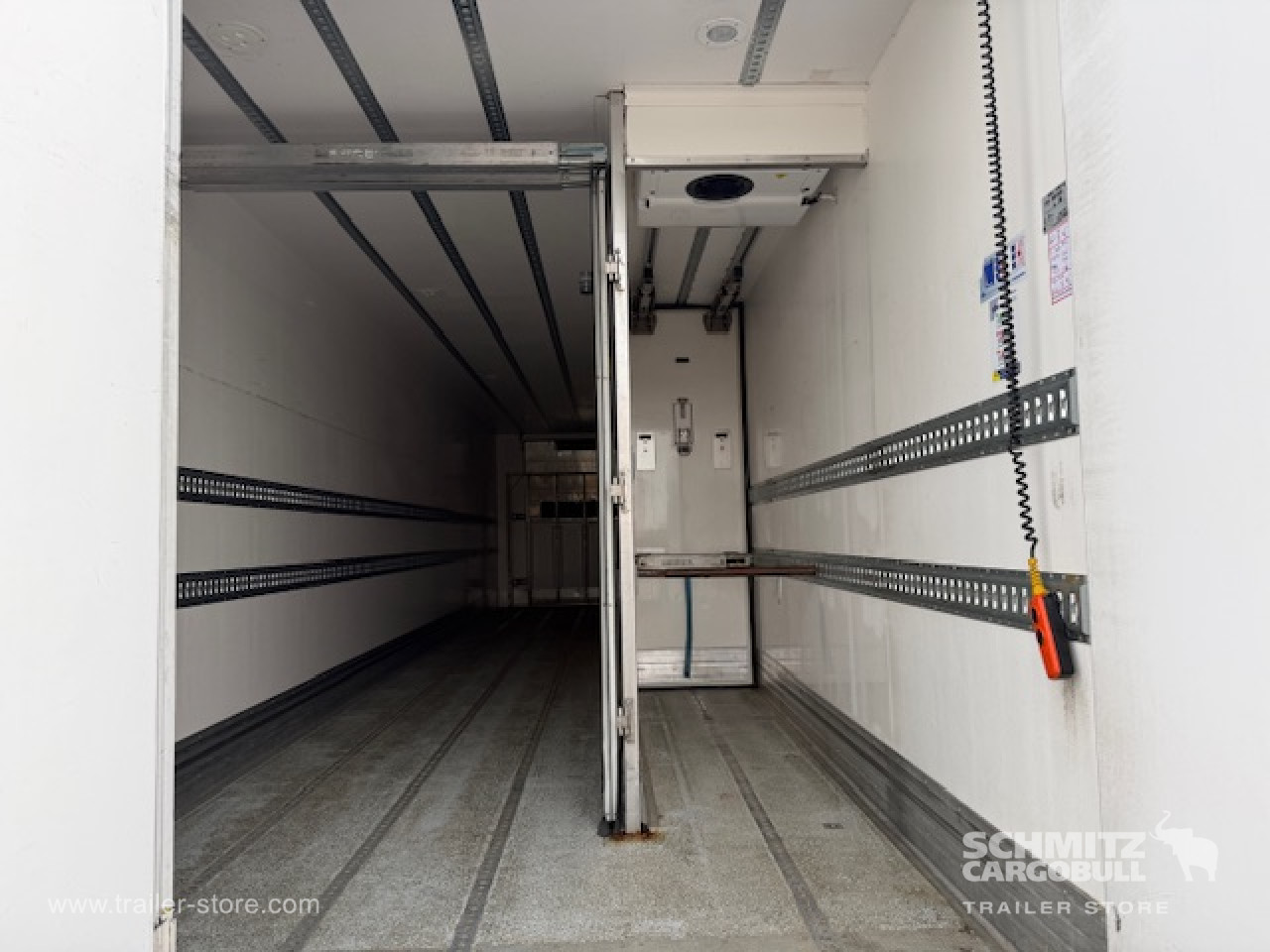 SOR IBERICA Oplegger Vries Multitemp Taillift 