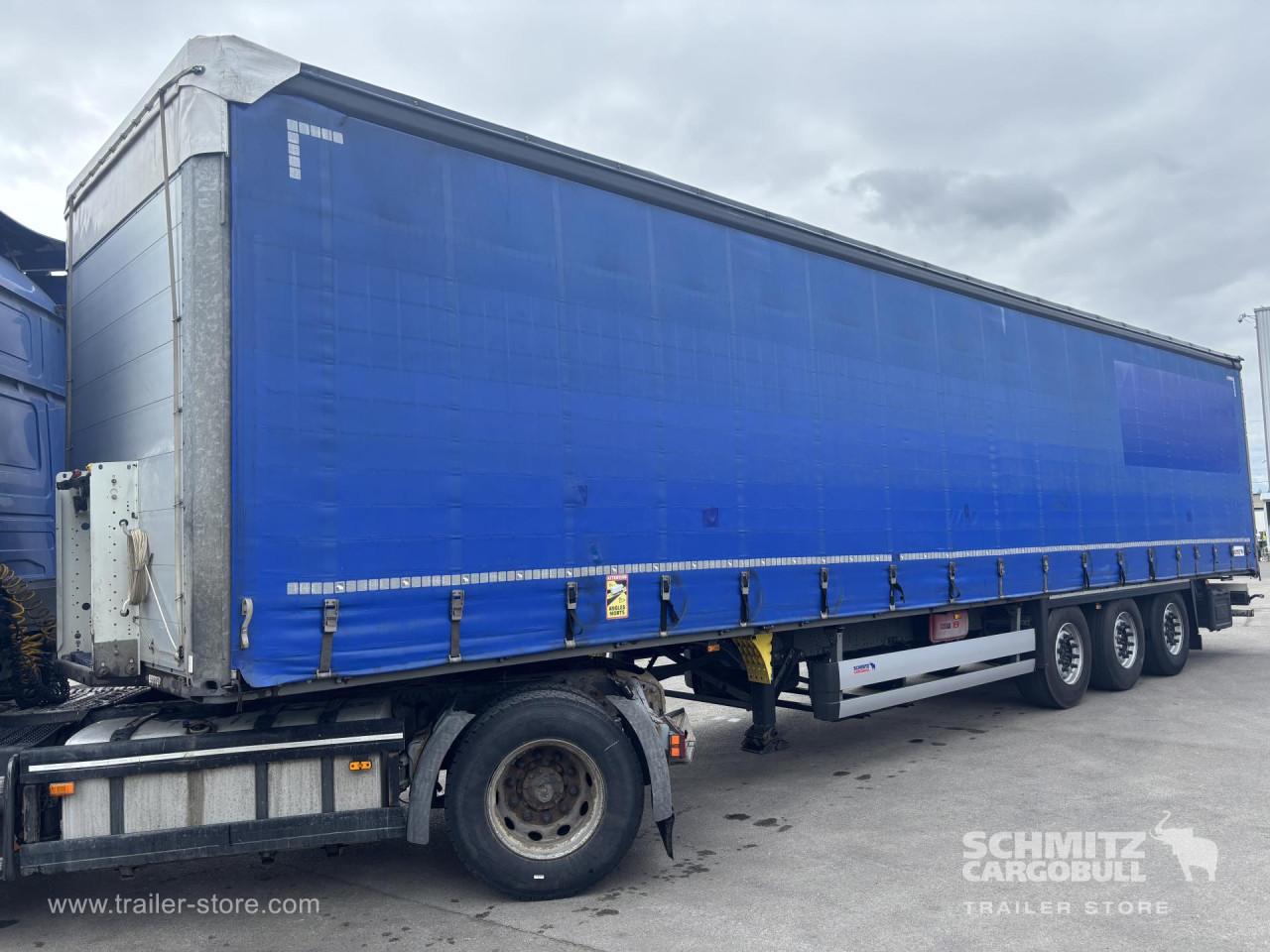 Schmitz Cargobull Curtainsider Standard 
