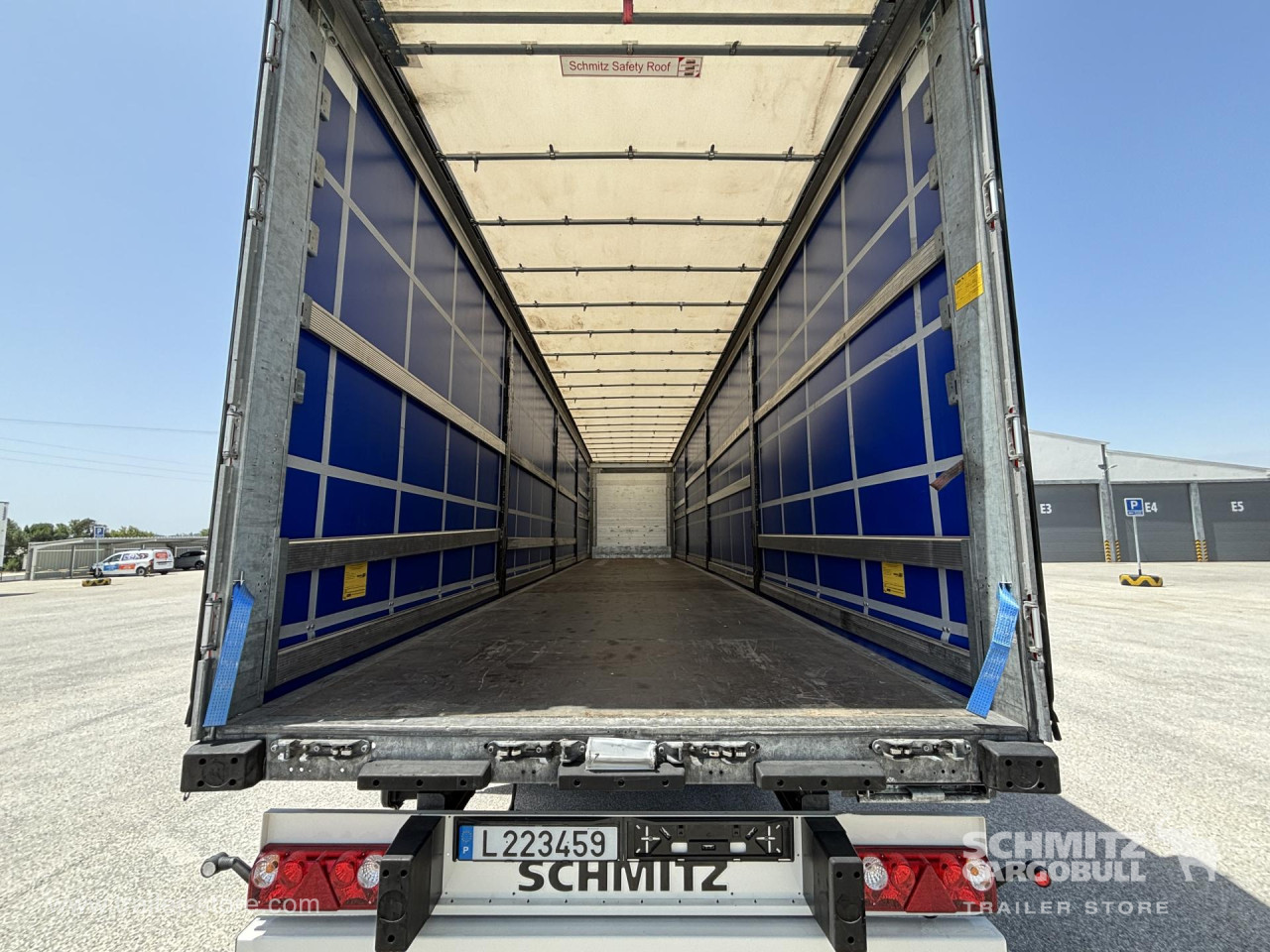 Schmitz Cargobull Curtainsider Standard 