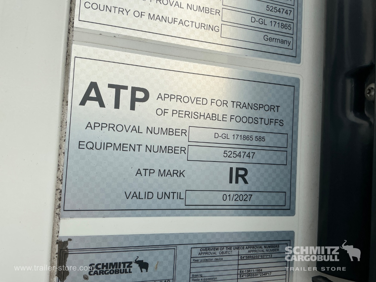 Schmitz Cargobull Reefer Meat hanging system 