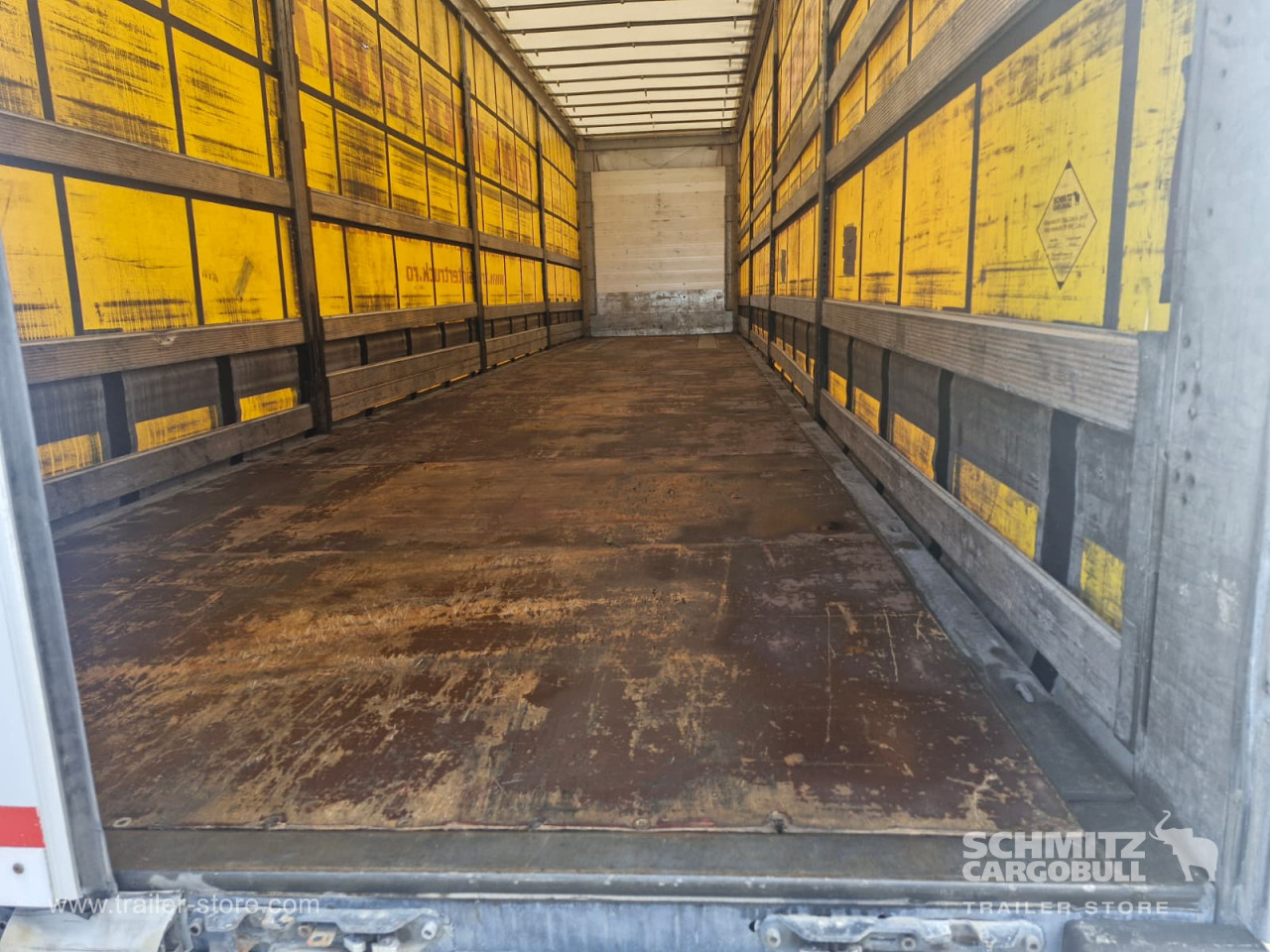 Schmitz Cargobull Curtainsider Mega 