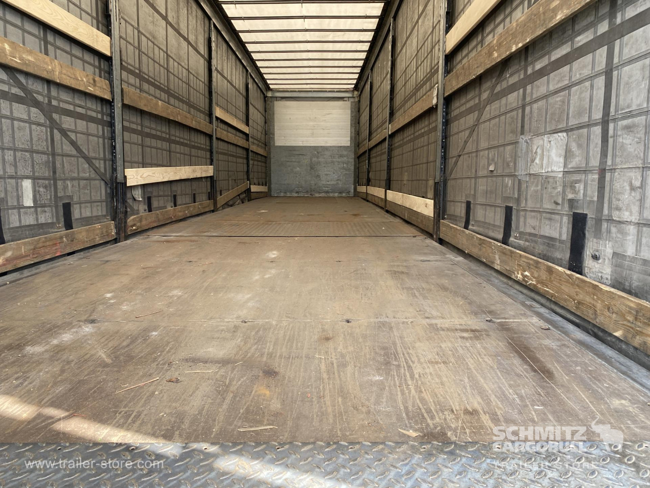 Schmitz Cargobull Semitrailer Curtainsider Mega 