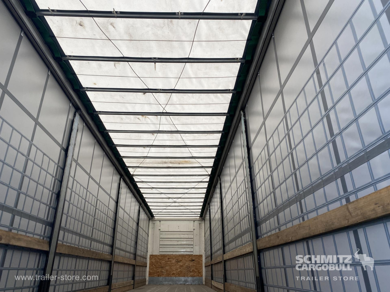 FRUEHAUF Semitrailer Curtainsider Standard 