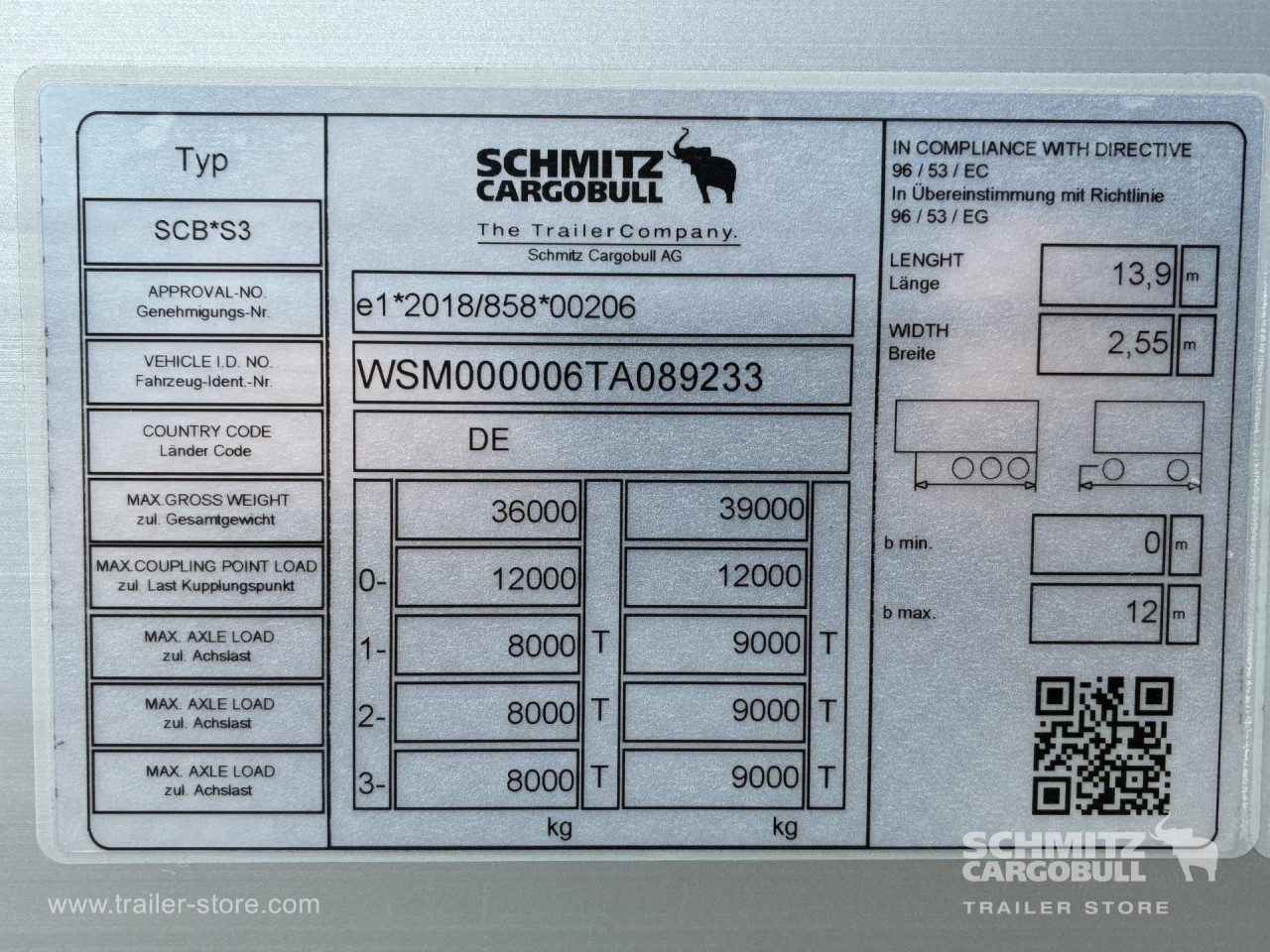 Schmitz Cargobull Curtainsider Mega Getränke 