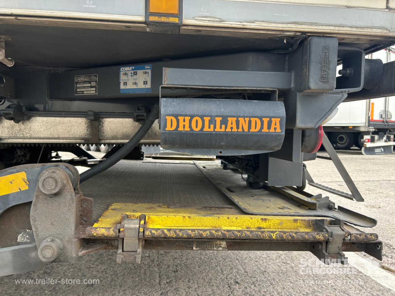 CHEREAU Reefer Multitemp Taillift 