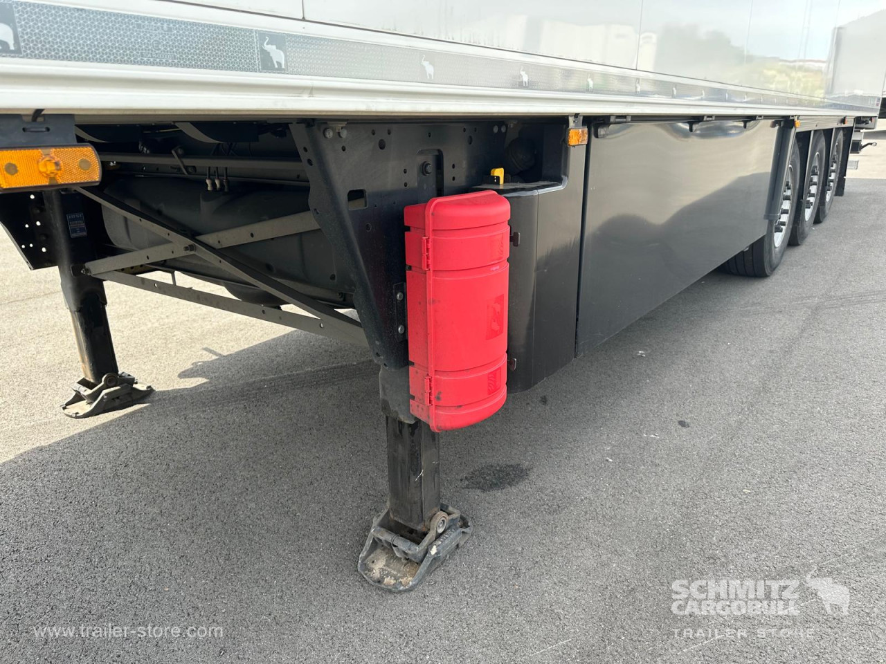 Schmitz Cargobull Semitrailer Reefer Standard Hayon 