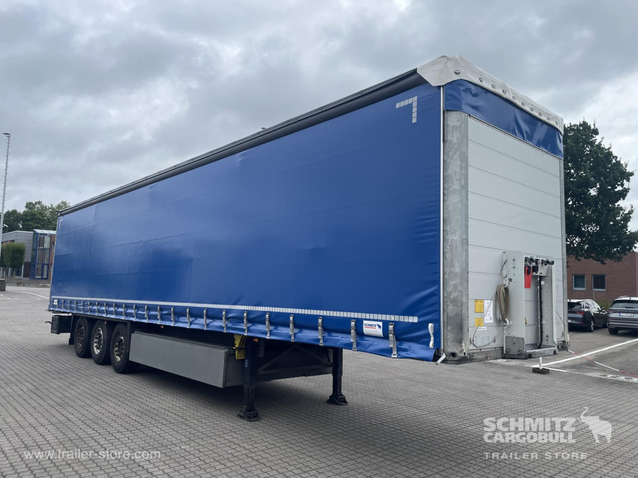 Schmitz Cargobull Curtainsider Standard Getränke 
