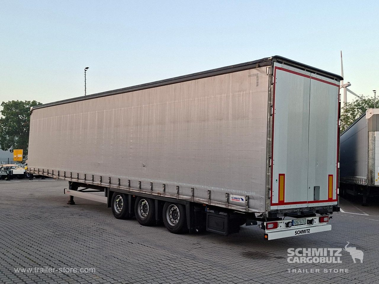 Schmitz Cargobull Curtainsider Mega 