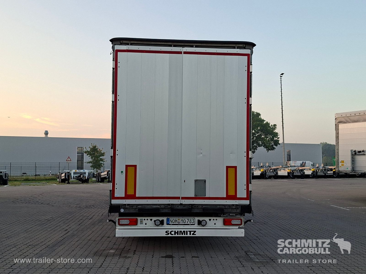 Schmitz Cargobull Curtainsider Mega 