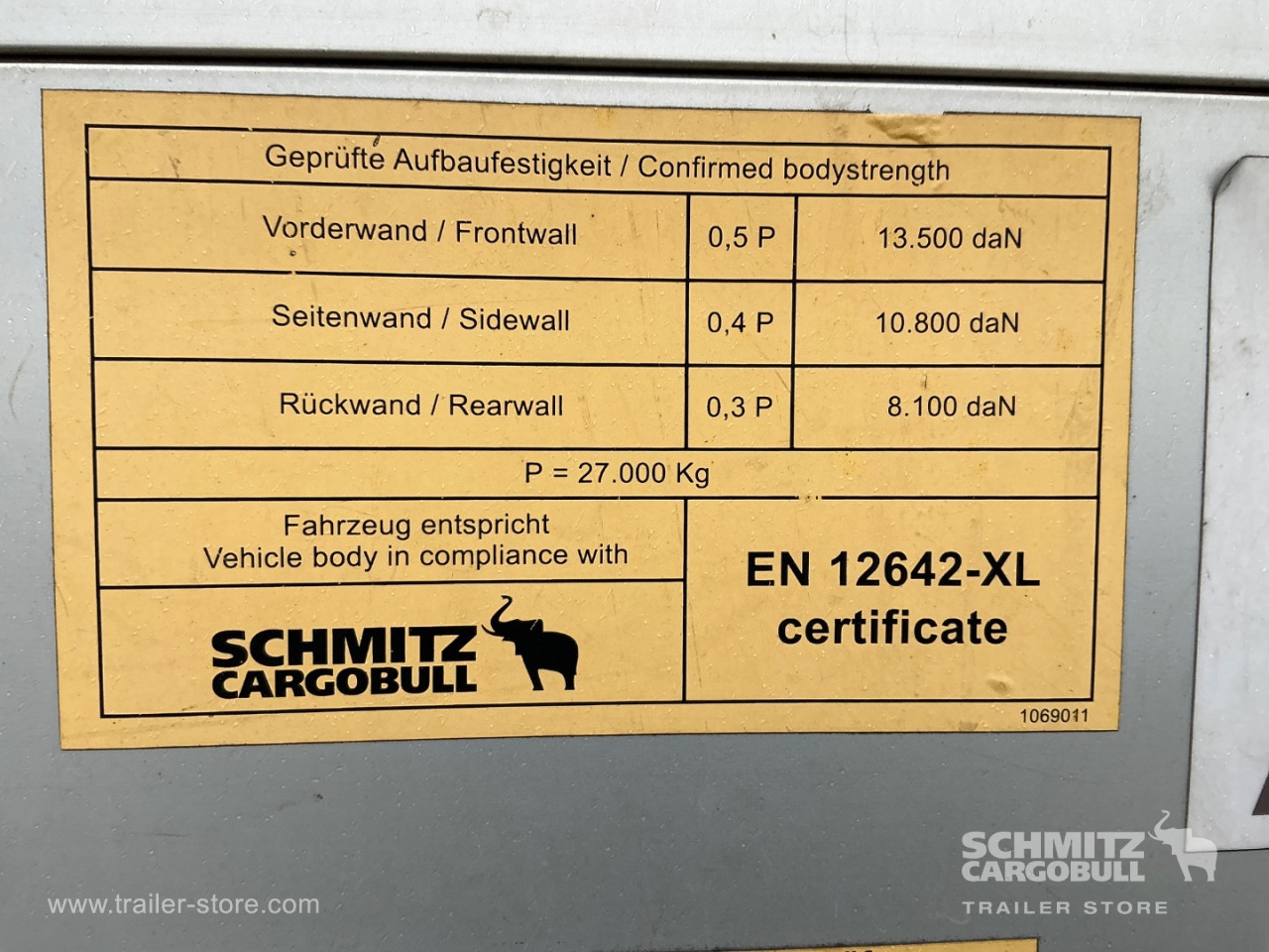 Schmitz Cargobull Curtainsider Mega 