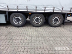 Schmitz Cargobull Curtainsider Standard Getränke 
