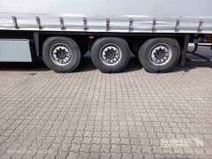Schmitz Cargobull Curtainsider Standard Getränke 