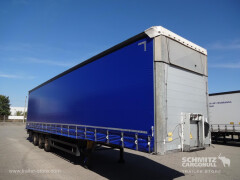 Schmitz Cargobull Curtainsider Varios 