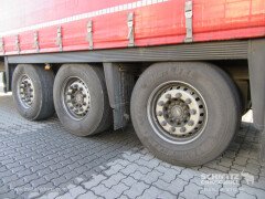 Schmitz Cargobull Curtainsider Coil 