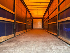 Schmitz Cargobull Curtainsider Standard Taillift 