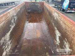 Schmitz Cargobull Tipper Steel half pipe body 25m³ 