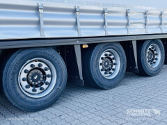 Schmitz Cargobull Curtainsider Mega Getränke 