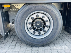 Schmitz Cargobull Curtainsider Mega Getränke 