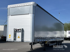 Schmitz Cargobull Curtainsider Mega Getränke 